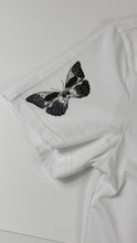 Load and play video in Gallery viewer, MAGARI BUTTERFLY SKULL TEE WHITE/BLACK
