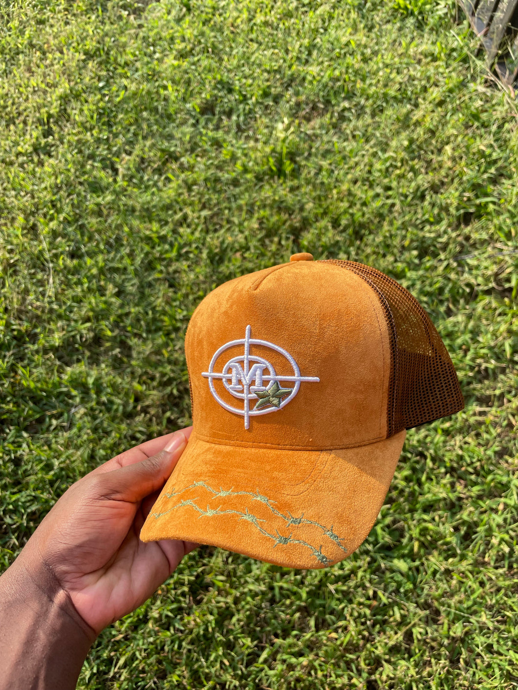 MAGARI SHOOT FOR THE STARS SUEDE TRUCKER APRICOT/GREEN